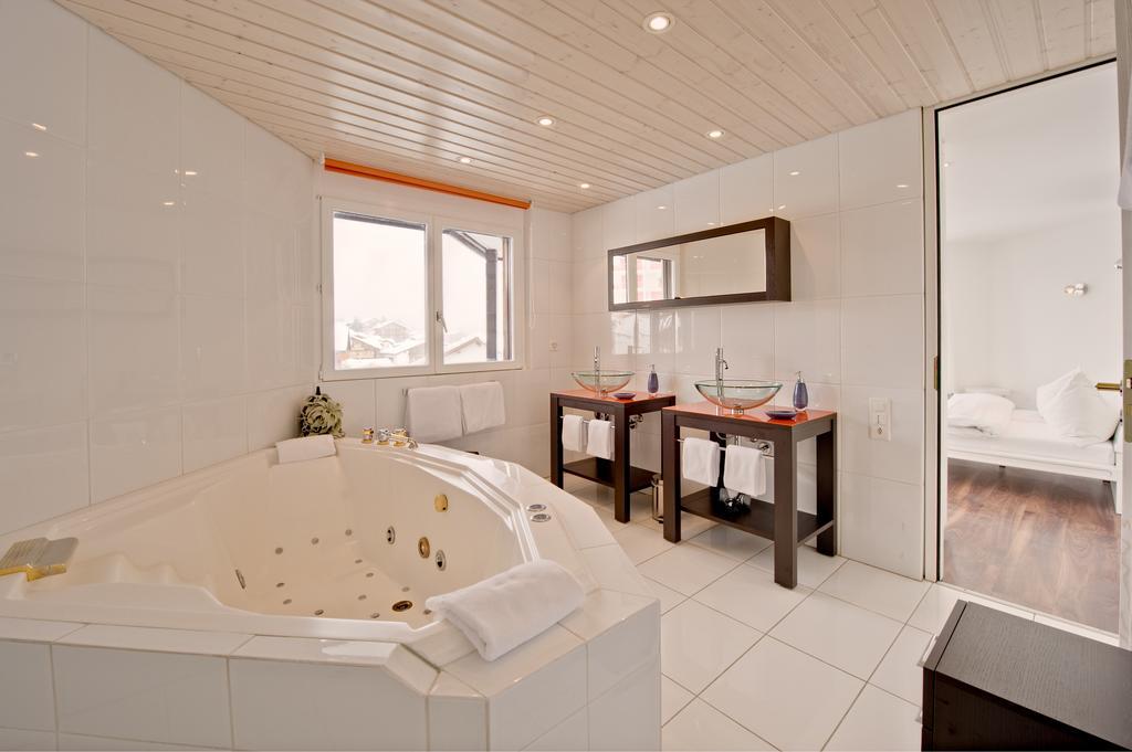 Haus Allegra サース フェー 部屋 写真